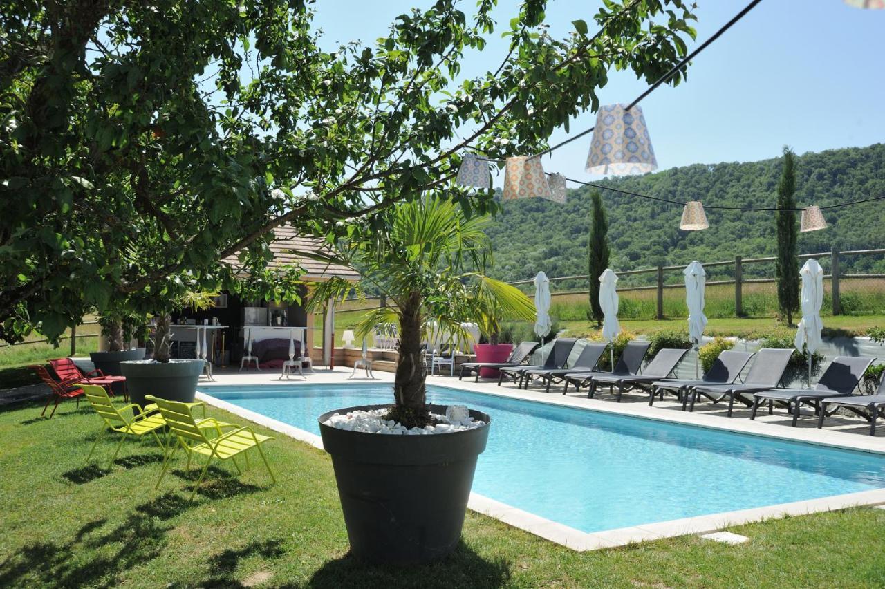 Les Villas Du Domaine De Suzel Vignieu Экстерьер фото